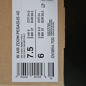 NIKE Air zoom pegasus 40 SIZE 7.5